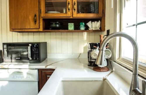 Elkton Cabina | 10 mins from Shenandoah National Park ~ Cozy Cabin
