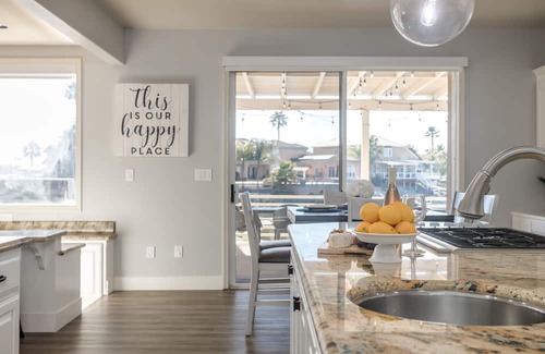 Discovery Bay Casa | Waterfront home w/ private dock, pool & jacuzzi