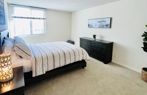 Marina del Rey Apartamento | Beautiful apartment with amazing ocean views. Walking distance to Venice Beach!
