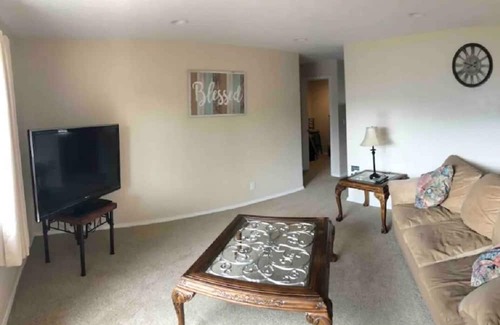 Bayview Casa | Guest House with Grand Views of Pend Oreille Lake and the surrounding Mountains.