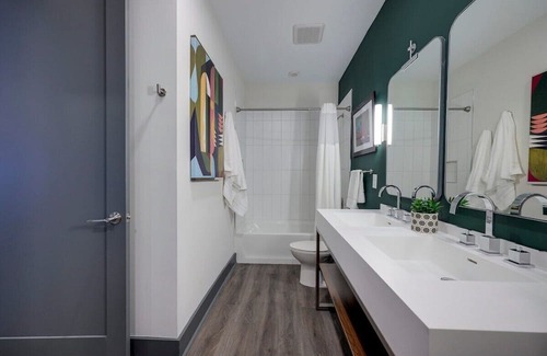 Rolling Mill Hill Condominio | Downtown Nash 1mi to Broadway 4 beds Sleeps 6