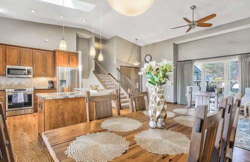 Park Vista Casa | 5BR House with Hot Tub, Peak Views in Colorado Springs