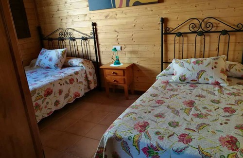 Ardales Chalet De Esquí | Homerez - Beautiful chalet for 7 ppl. with shared pool at Ardales