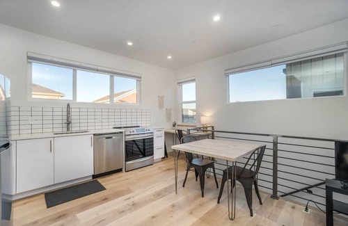 Old Town North Casa | Downtown Views Deluxe Guesthouse + Rooftop Spa!