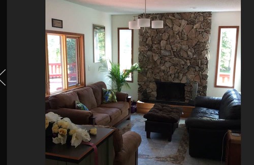 Redwood Meadows Casa | Entire House Redwood Golf & Winter Retreat Resort