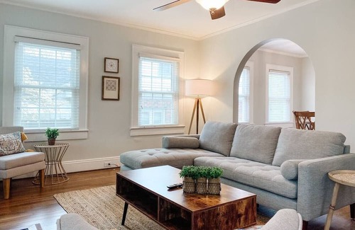 Gastonia Cabaña | Hillcrest Cottage for 4