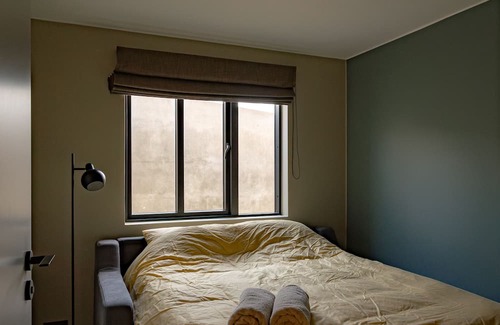 Selfoss Cabaña | Newly renovated (2023) Lakeside Luxury Cottage w.Northern Light camera