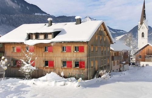 Bizau Casa | Four-bed room with half board - Hotel Wirtshaus Taube