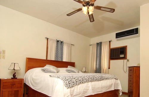San Ignacio Casa | Beautiful Home with Mountain Views and Pool
