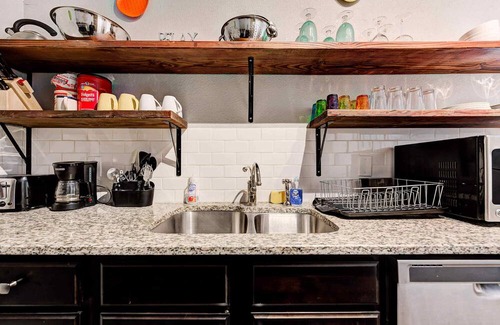 Central Oklahoma City Casa | Beachy Three – 3 in 1, close to all the cool stuff