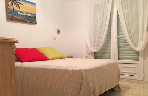 Oliva Chalet De Esquí | Front To The Sea Rosales. Luxurious Villa with aa, wifi and pool