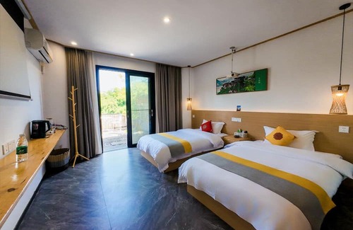 Xiangxi Cama Y Desayuno | Jingjing Home Inn No. 372 Furong Town