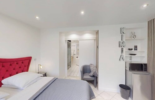 Osny Casa | Kimia Suite Room