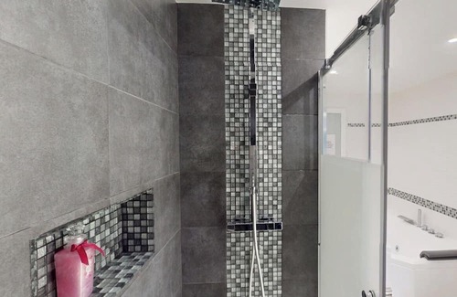Osny Casa | Kimia Suite Room