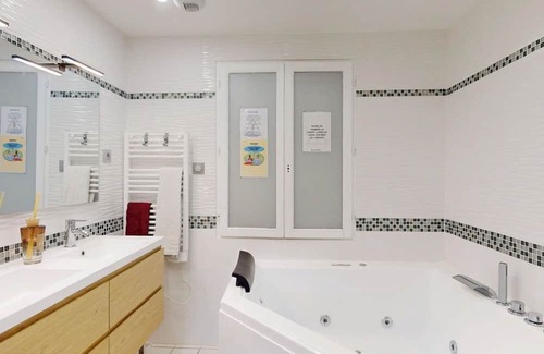 Osny Casa | Kimia Suite Room