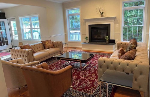 Groveton Casa | Nice House