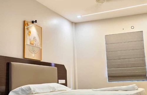 Thalassery Hotel | Kanak Residency