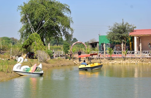 Chimur Otro | Ajinkya Jungle lake farms resort