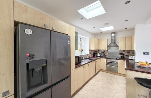 Farnborough and Crofton Apartamento | Bassetts House - Mins to Central London