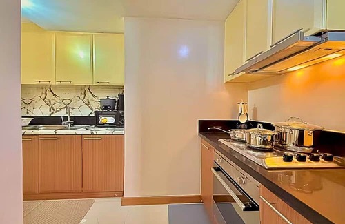 Pinagsama Complejo | Live Luxury Living at BGC Venice