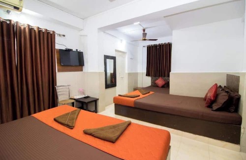 Merces Hotel | Hotel Travellers Inn Goa