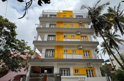 Kuvempu Nagara Apartamento | Surya-Atharva Suites