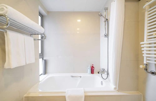 Xujiahui Cama Y Desayuno | Tyms Elegant 3BR 2BA Apt Near Malls