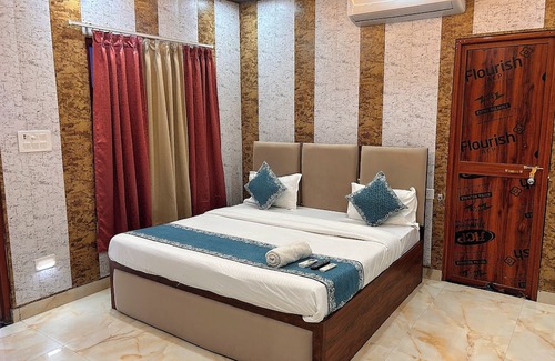 Puri Hotel | Hotel Santosh Residency Puri