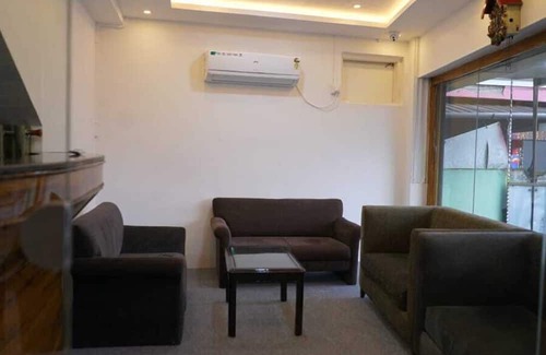 Chengannur Hotel | Pournami Inn