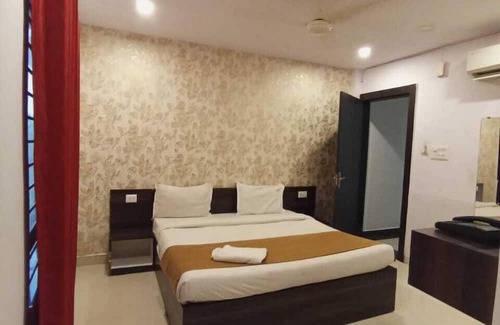 Bhopal Hotel | HOTEL GOLDEN TREE
