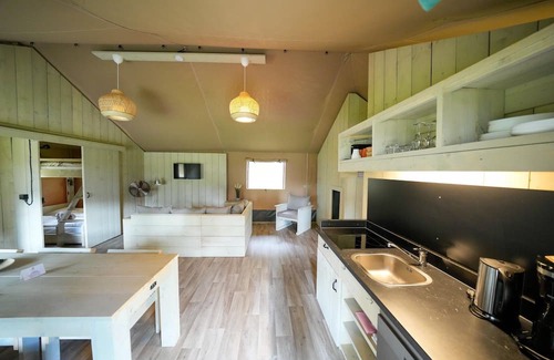 Hodenhagen Alquiler De RV | Safari Lodge Retreat