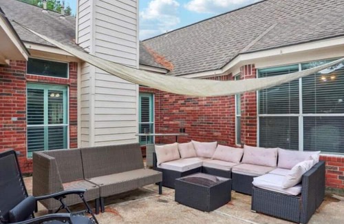 Cypress Casa | Spacious 4-bedroom house with AC, WiFi in peaceful Cypress