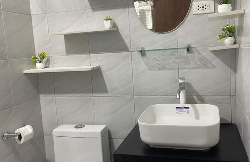 Guadalupe Condominio | Cozy condo with WiFi, AC, fitness room in charming Cebu City