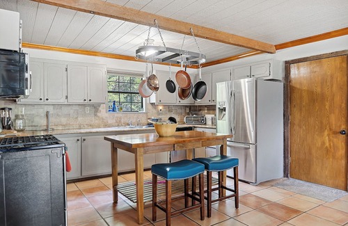 Mead Cabina | Lakeridge Lodge: Spacious Retreat for Celebrations, Groups & Gatherings