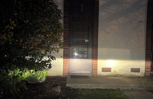 Reynoldsburg Condominio | Cozy 2-bedroom 3 queen bed, condo with WiFi, AC in amazing Reynoldsburg