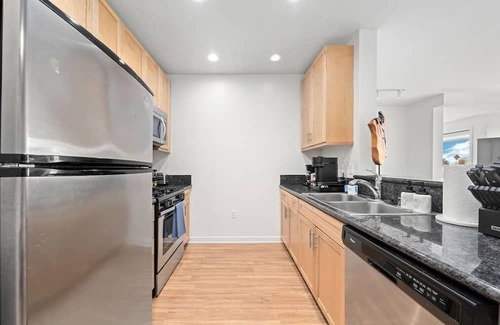 Downtown Apartamento | Downtown Santa Monica Top Floor Ocean View 2BR/2BA