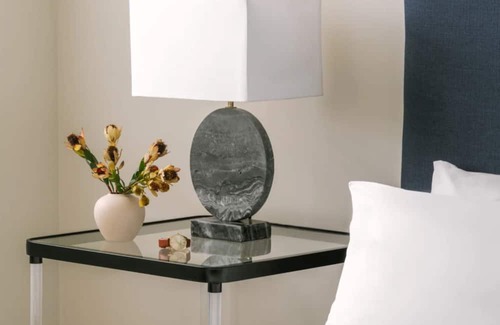 Central Business District Condominio | Charming 2-bedroom condo in fantastic New Orleans with fitness room, WiFi