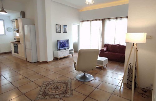 Filothei-Psychiko Apartamento | 15 mins from Athens Acropolis. GALA House in Psychiko the safest area in Athens