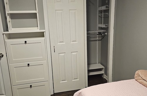 East Side Casa | Twin bed room , smart TV 32" with shared bathroom