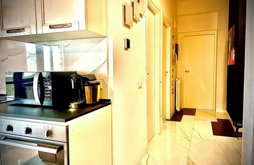 Catanzaro Apartamento | Charming 2-bedroom apartment with WiFi, AC in marvelous Calabria