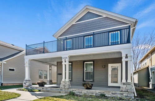 West Central Apartamento | Downtown Fort Wayne, Triplex- Apt A