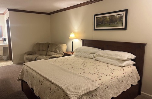 Arthur Casa | Charming hotel with WiFi and AC in peaceful Arthur