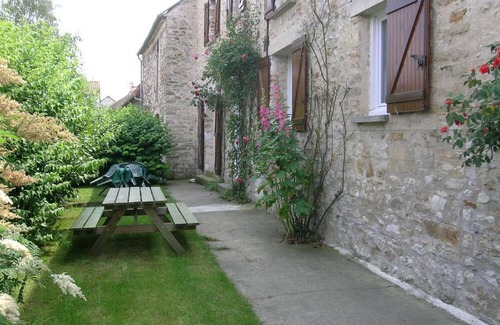 Arnouville-les-Mantes Cabaña | Gite Arnouville-lès-Mantes, 3 bedrooms, 4 persons