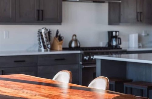 McAllister Casa | Angler's Landing - Lakehouse Retreat with Stunning Panoramic Views