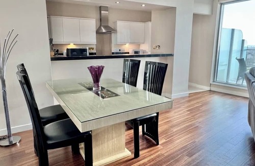 Nottingham Apartamento | Charming 2-bedroom Penthouse in lovely Nottingham with WiFi, AC