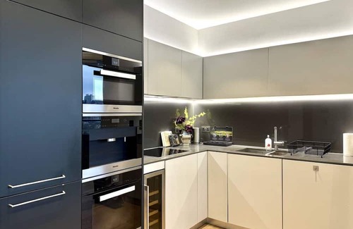 Riverside Apartamento | Large Nice Direct Views Tower Bridge Sleeps 8
