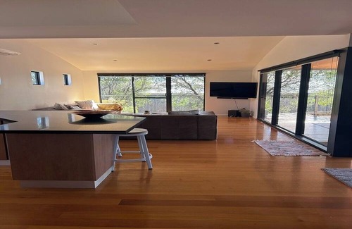 Gnarabup Casa | Walk to the Beach, Escape The Office - Margaret River. Perfect family getaway!