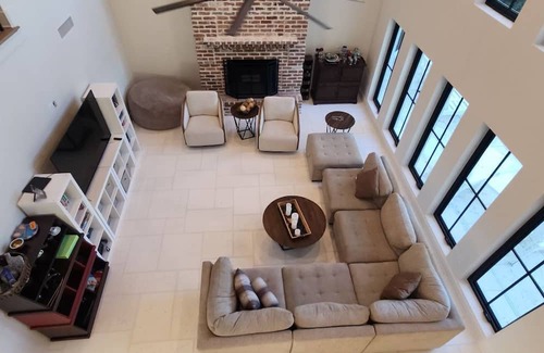 Metairie Casa | SPACIOUS 4-bedroom house in charming Metairie with AC, WiFi, Pool, Patio