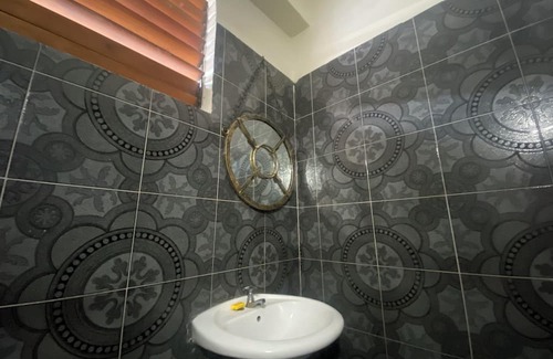 Port Antonio Cabaña | Charming cottage with AC and WiFi in tranquil Port Antonio