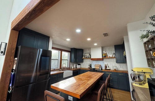 Tallahassee Casa | Spacious 4-bedroom house with WiFi, AC in fantastic Tallahassee